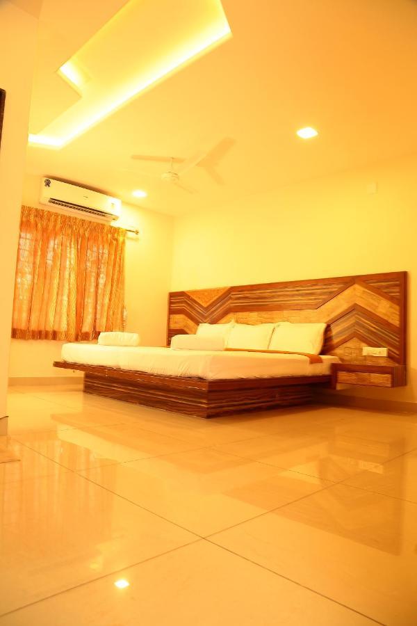 Annai In Saravana Bhavan Fine Stay And Restaurant ベランカニ エクステリア 写真